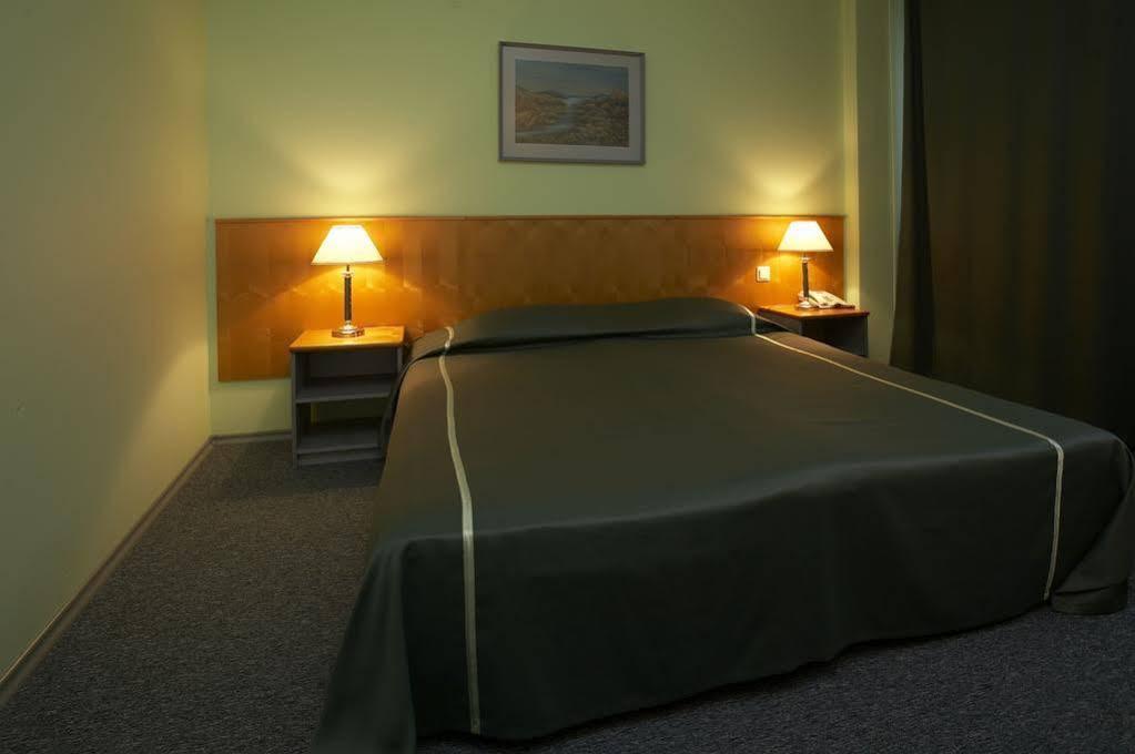 Centrum Hotel Viljandi Вільянді Екстер'єр фото