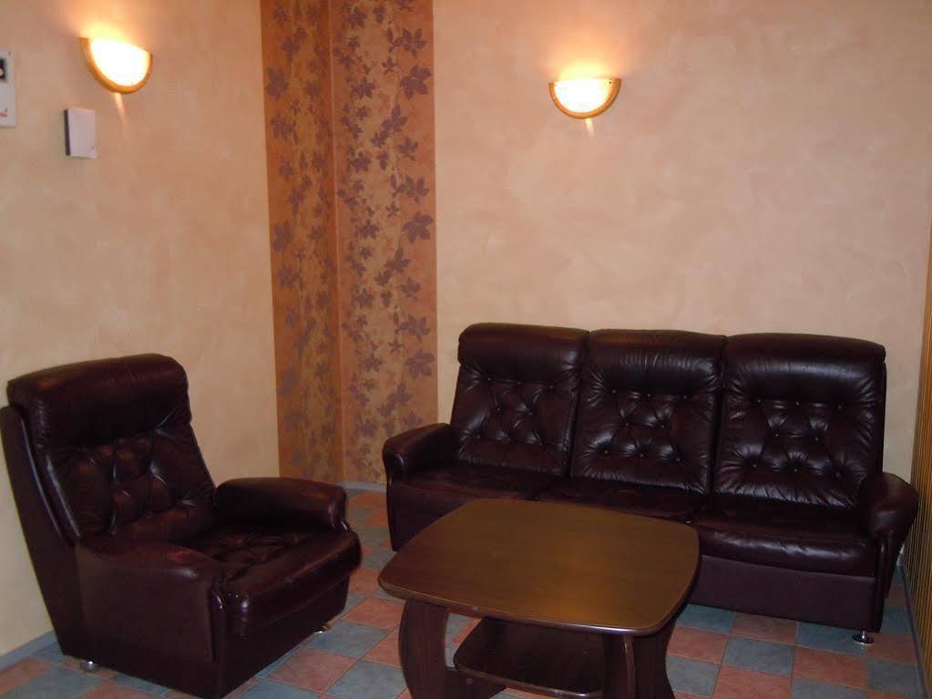 Centrum Hotel Viljandi Вільянді Екстер'єр фото