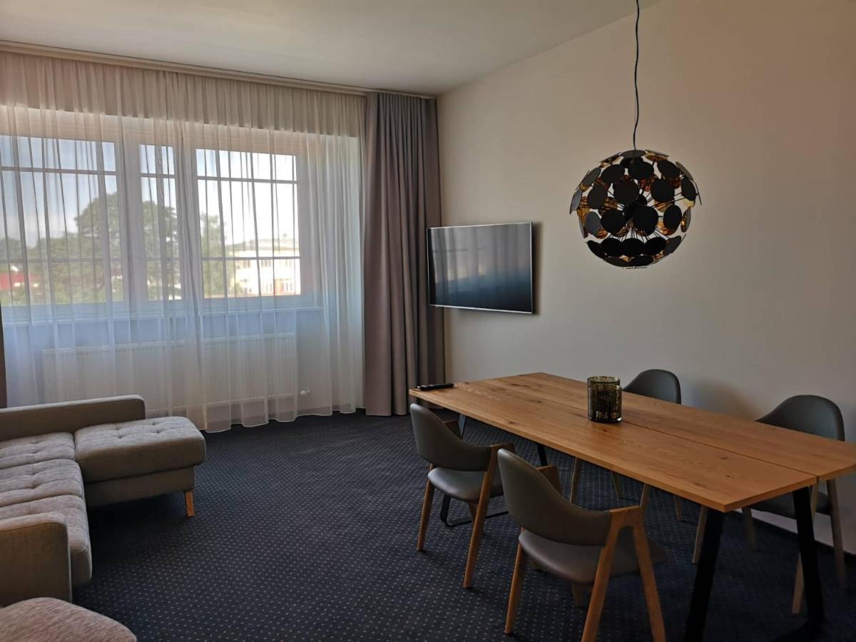 Centrum Hotel Viljandi Вільянді Екстер'єр фото