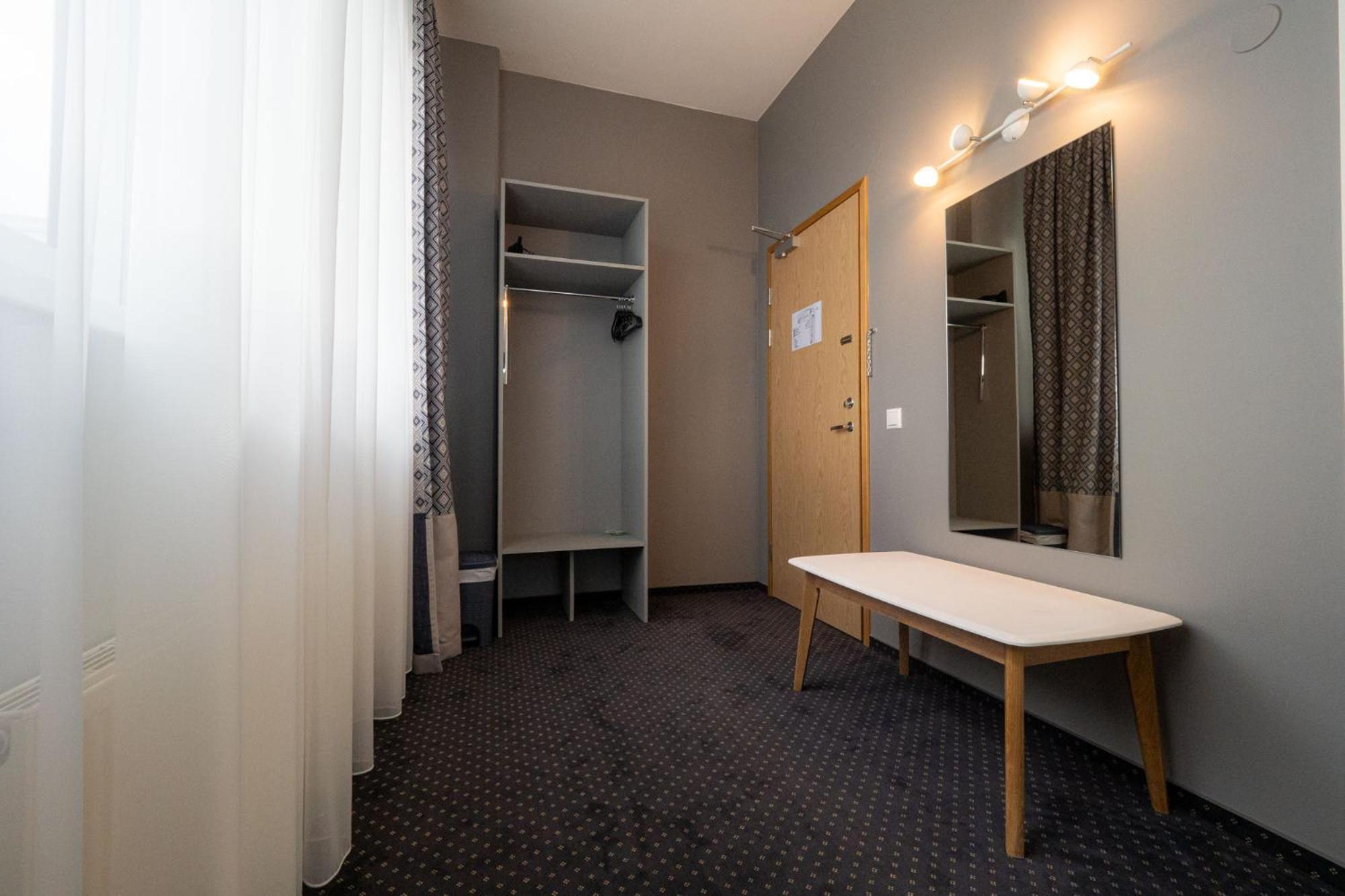 Centrum Hotel Viljandi Вільянді Екстер'єр фото