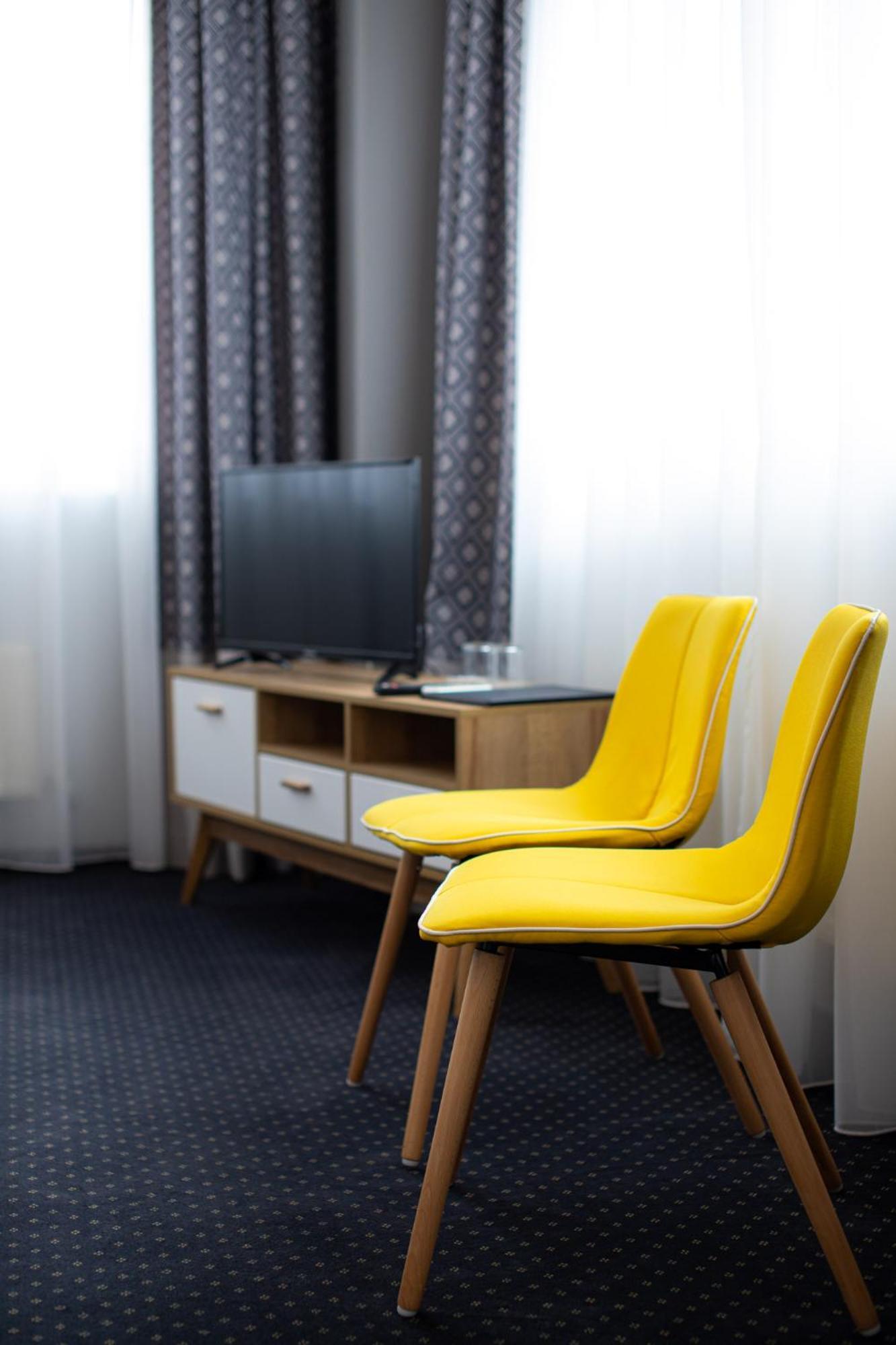 Centrum Hotel Viljandi Вільянді Екстер'єр фото