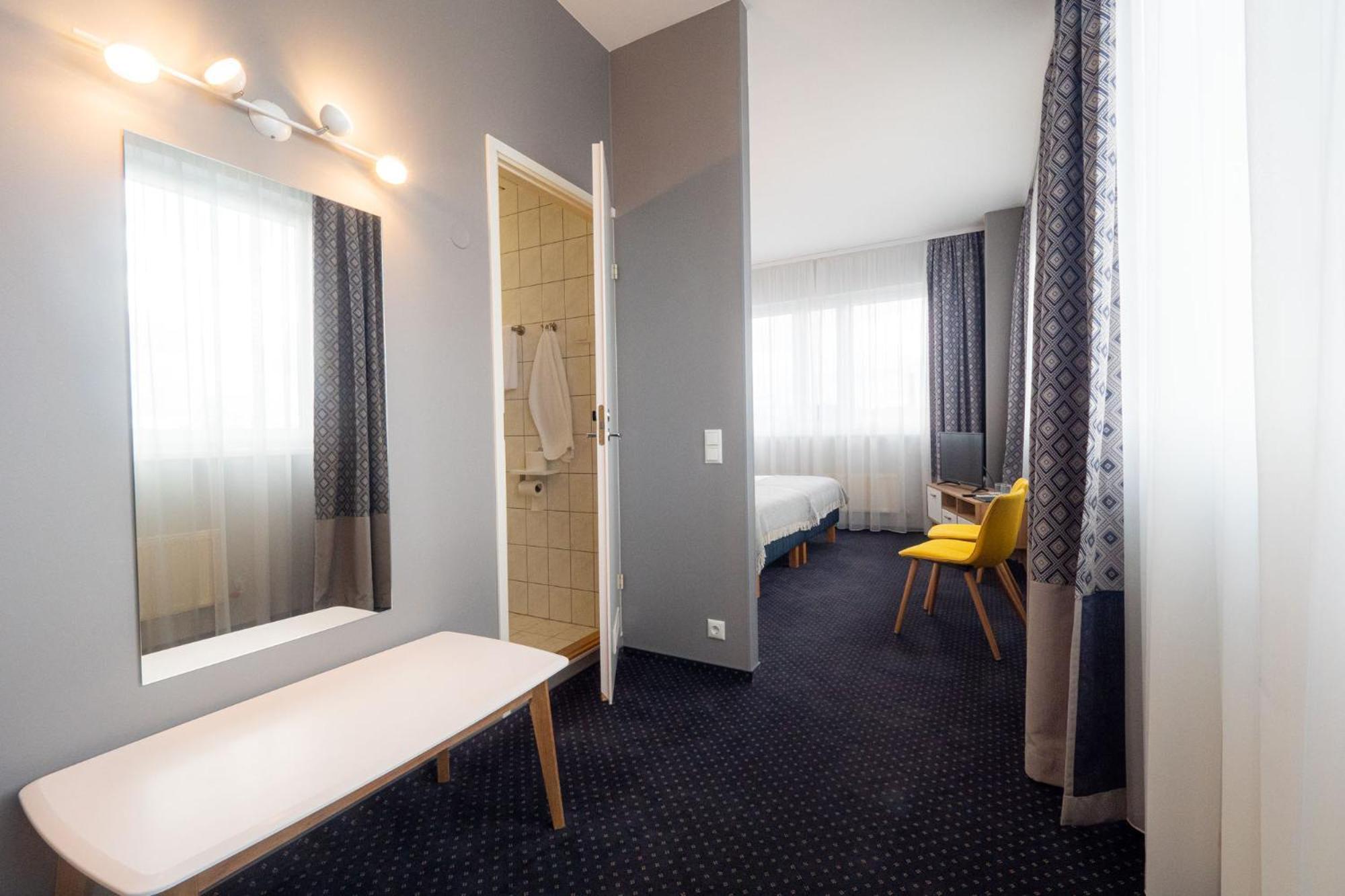 Centrum Hotel Viljandi Вільянді Екстер'єр фото